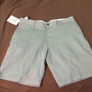 Dockers khaki Shorts (32 waist)